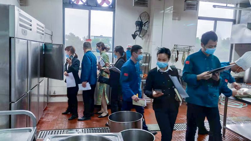 小标题：一、散装零食的批发市场现状